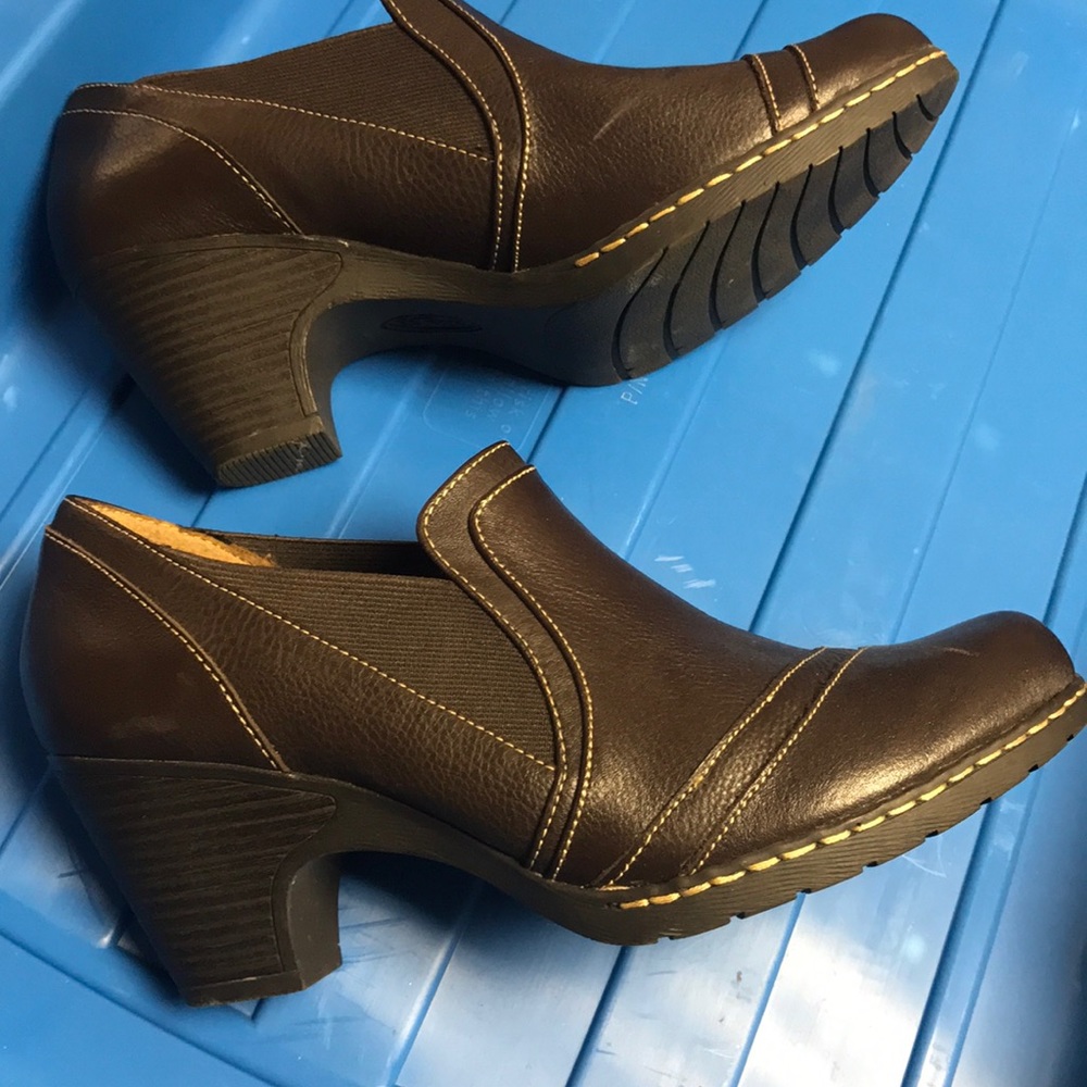 Shoes - Picture 2 of 2